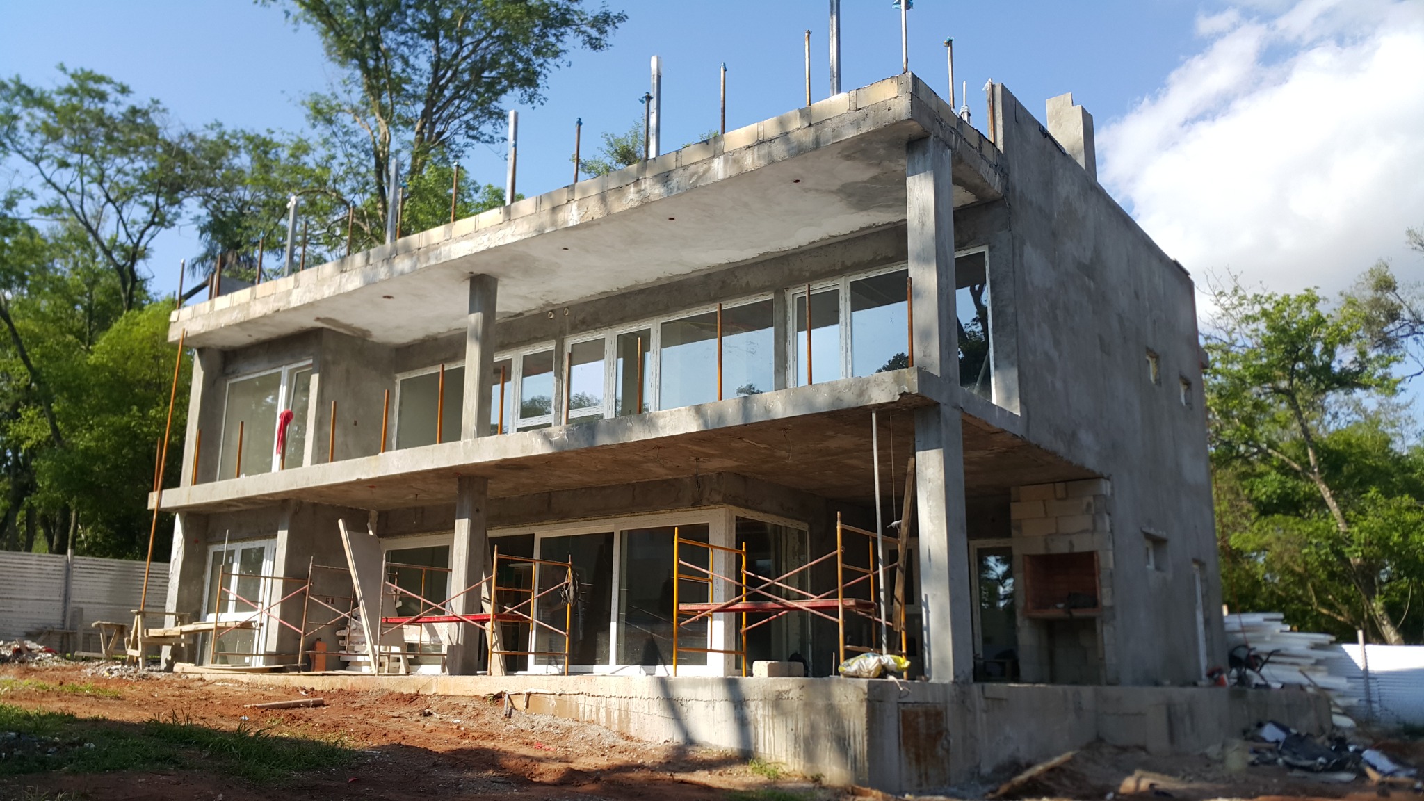 Vivienda moderna de dos plantas